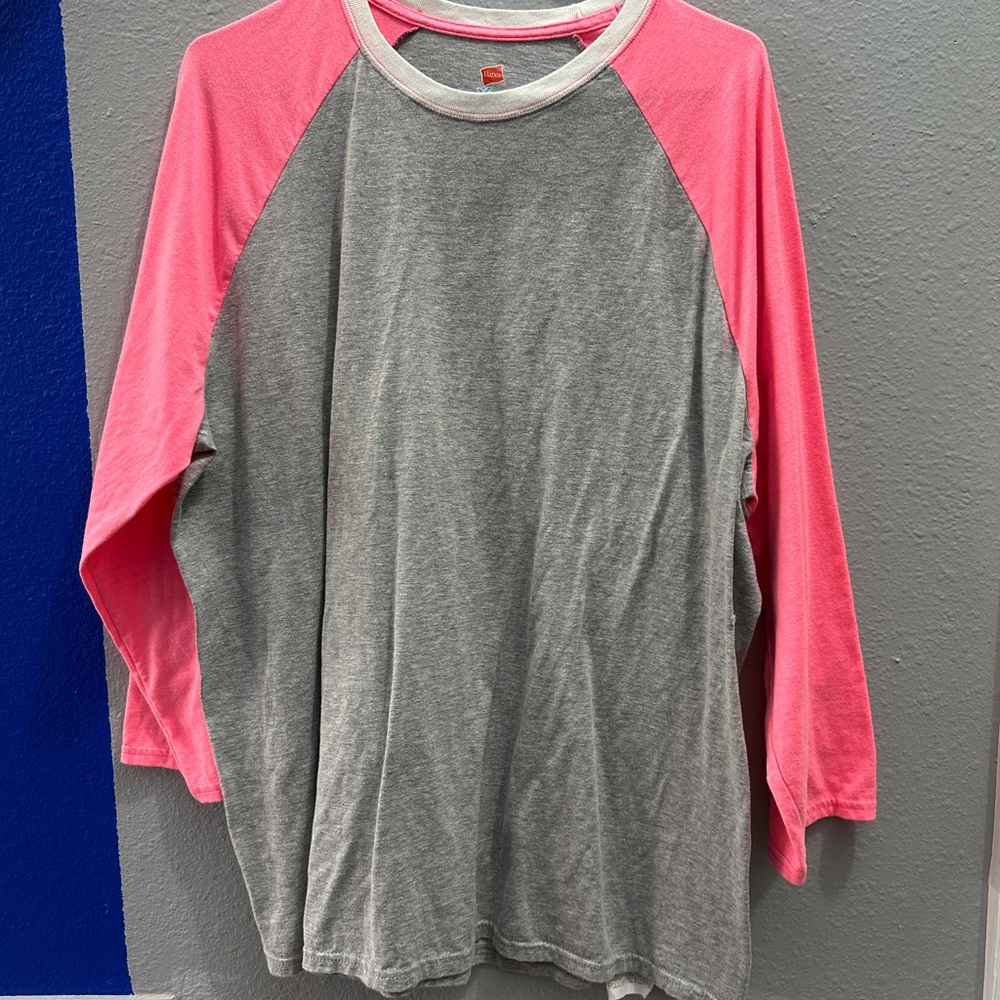Hanes Women's Pink and Gray Raglan Top